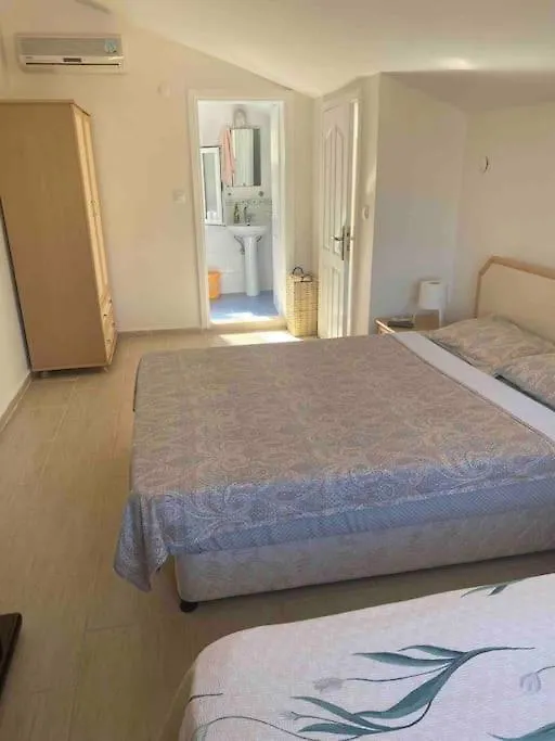 Deniz Manzarali, Havuzlu Ve Bahceli Triplex Villa Kusadasi