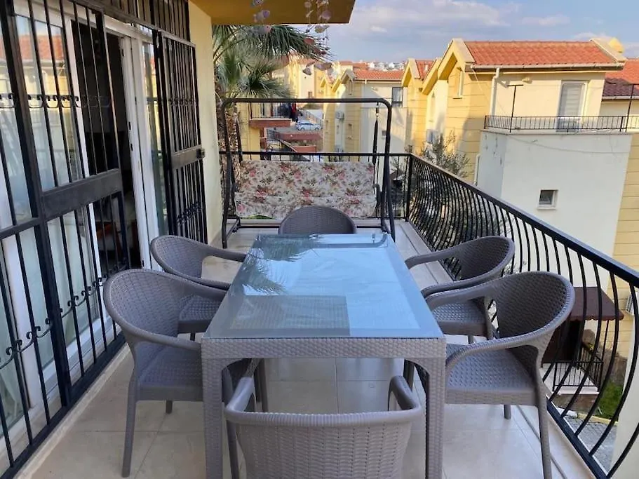 Deniz Manzarali, Havuzlu Ve Bahceli Triplex Villa Kusadasi 0*,  Turkey