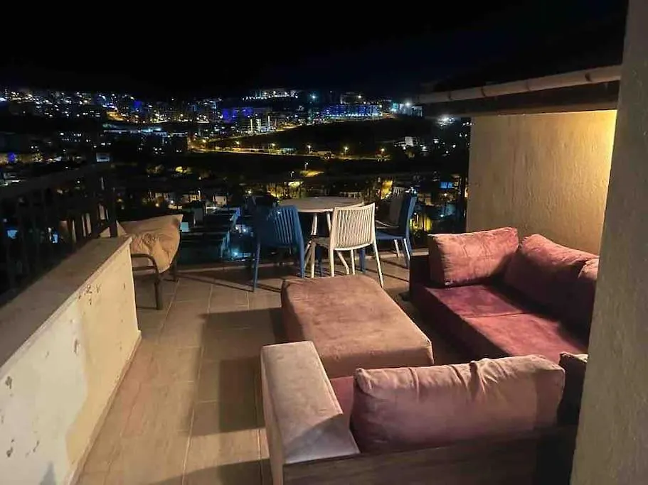 Deniz Manzarali, Havuzlu Ve Bahceli Triplex Villa Kusadasi Turkey